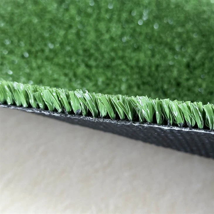 Terrain de tennis en gazon artificiel